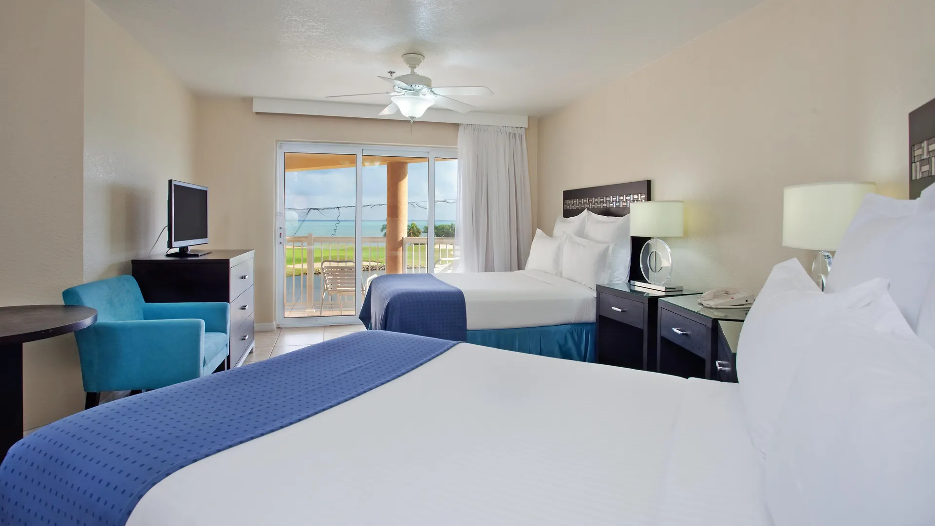 ***  The Grand Caymanian Resort George Town Cayman Islands