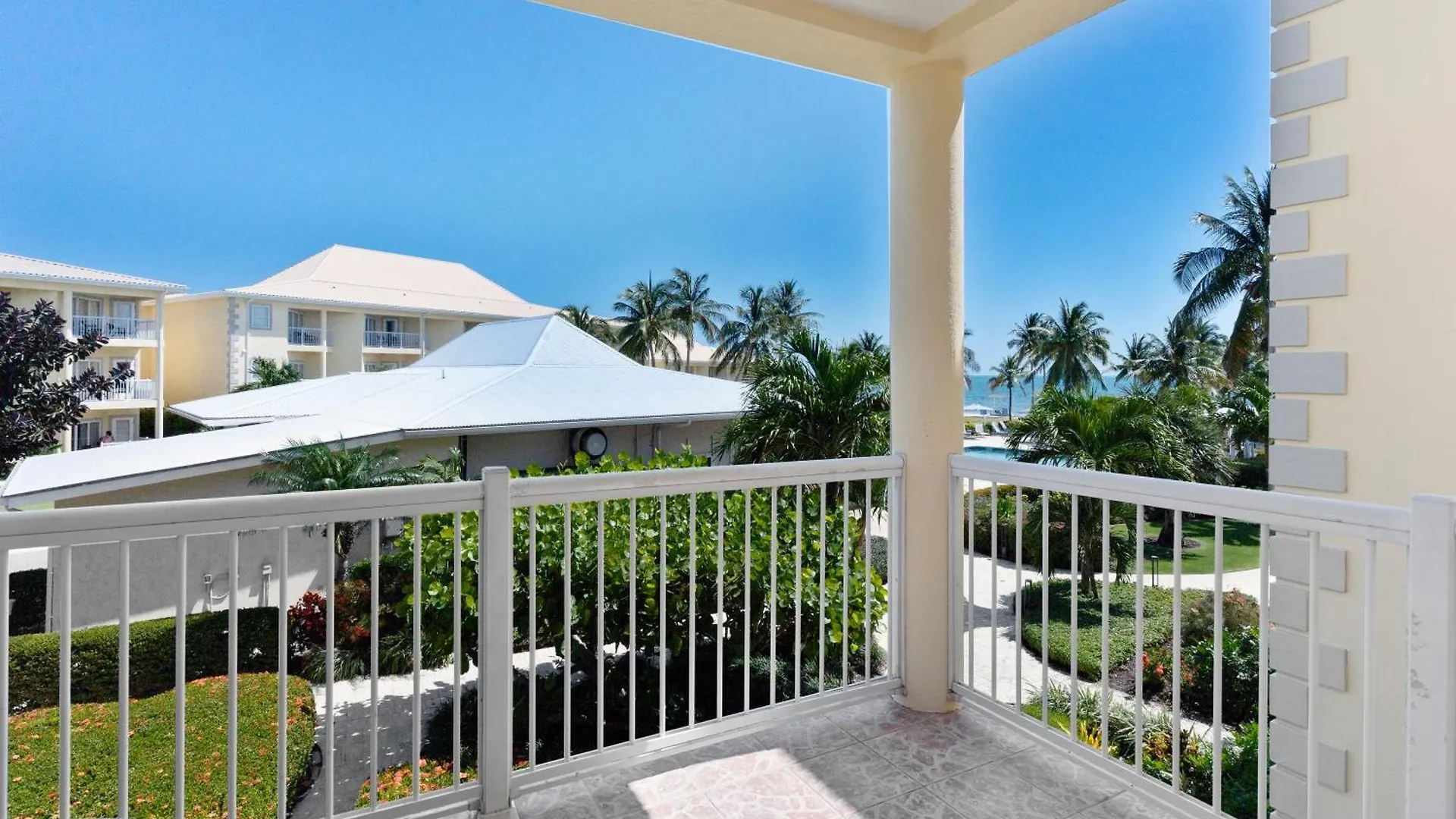The Grand Caymanian Resort George Town 3*,